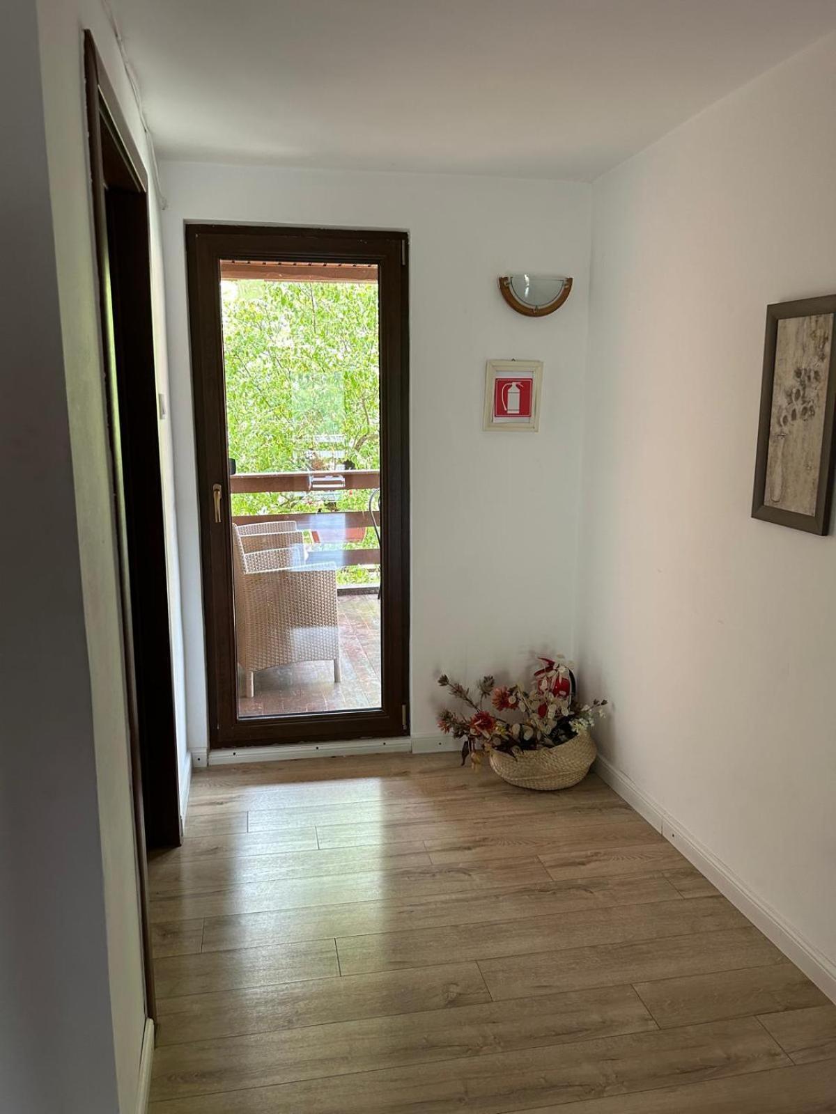 Vila Monica Bran  Luaran gambar